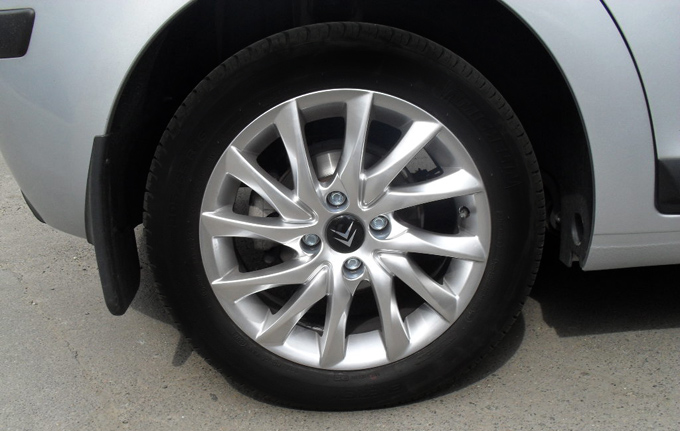 Citroen C4 W3401, VERSAILLES R16