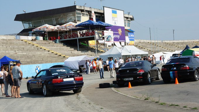 BMW (���) ���� 2011, �����